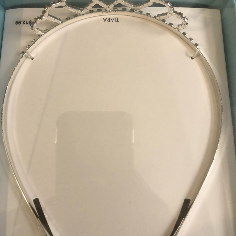 Tiara - Picture 4 of 9